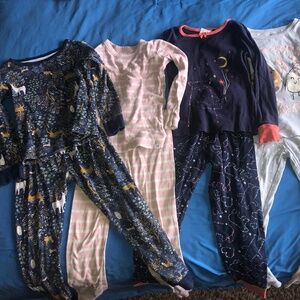 (5) pajamas